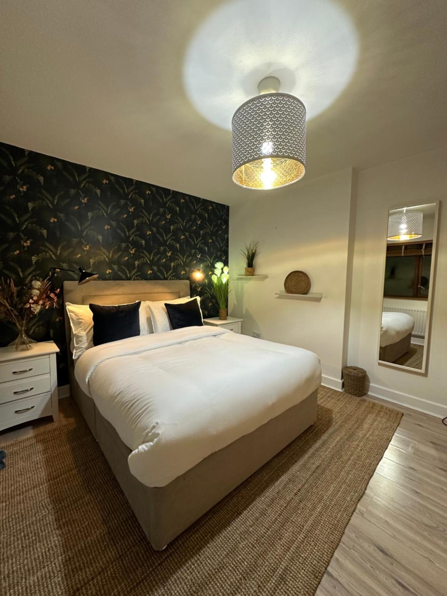 Blush Jungle - Homestay Dublin Eksteriør billede